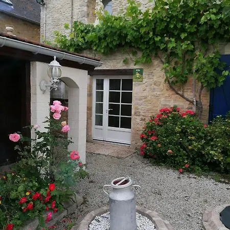 Les Hirondelles Bleues Bed & Breakfast Isigny-sur-Mer Exterior photo