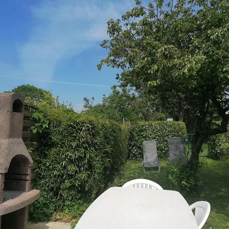 Les Hirondelles Bleues Bed & Breakfast Isigny-sur-Mer Exterior photo