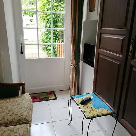 Les Hirondelles Bleues Bed & Breakfast Isigny-sur-Mer Exterior photo