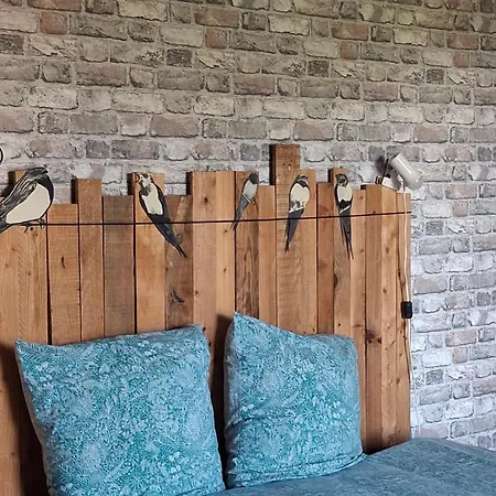 Les Hirondelles Bleues Bed & Breakfast Isigny-sur-Mer Exterior photo