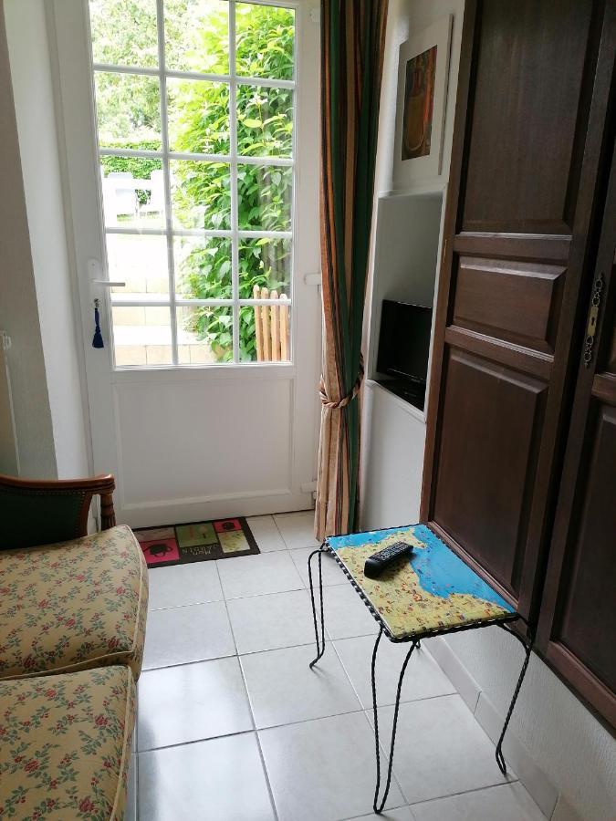 Les Hirondelles Bleues Bed & Breakfast Isigny-sur-Mer